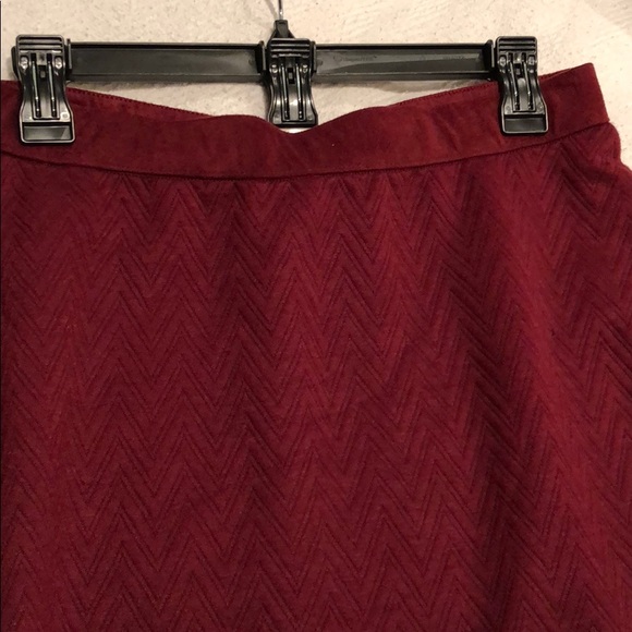 SOFT burgundy skirt! NWOT - Picture 2 of 3